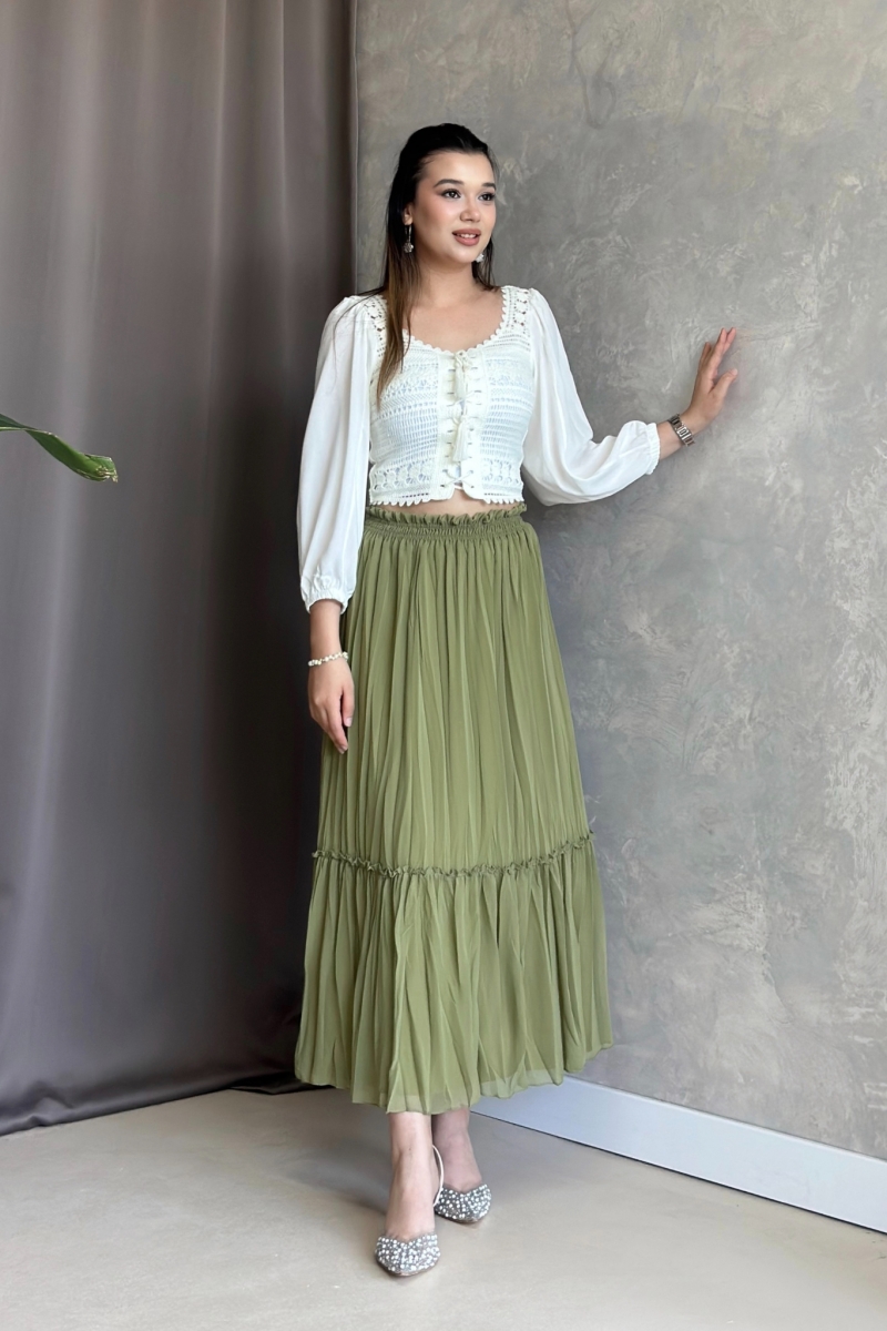 İlay Rozerin Beyaz Crop Bluz