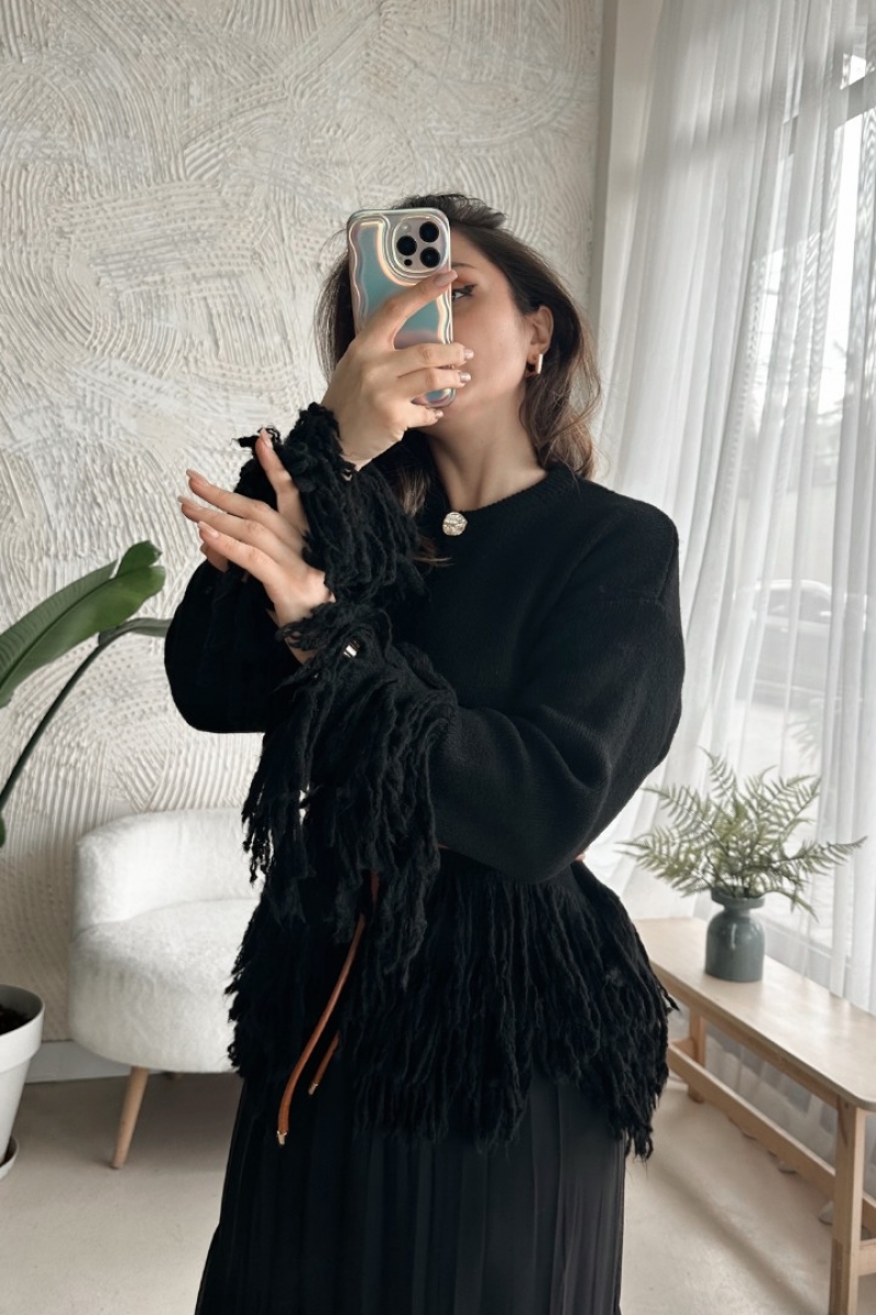 Poll Feza Siyah Hırka