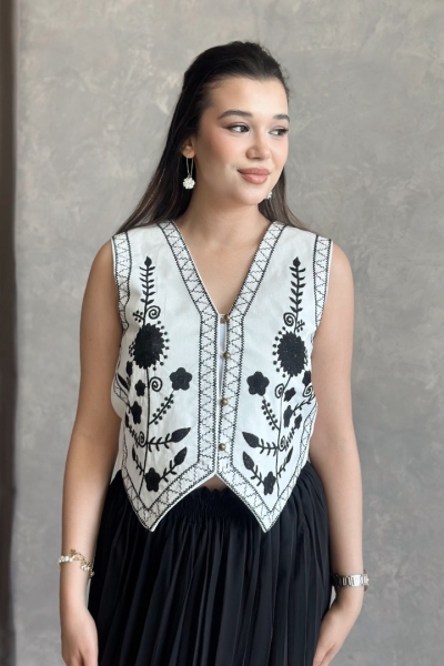 İlay Sinyora Beyaz Yelek