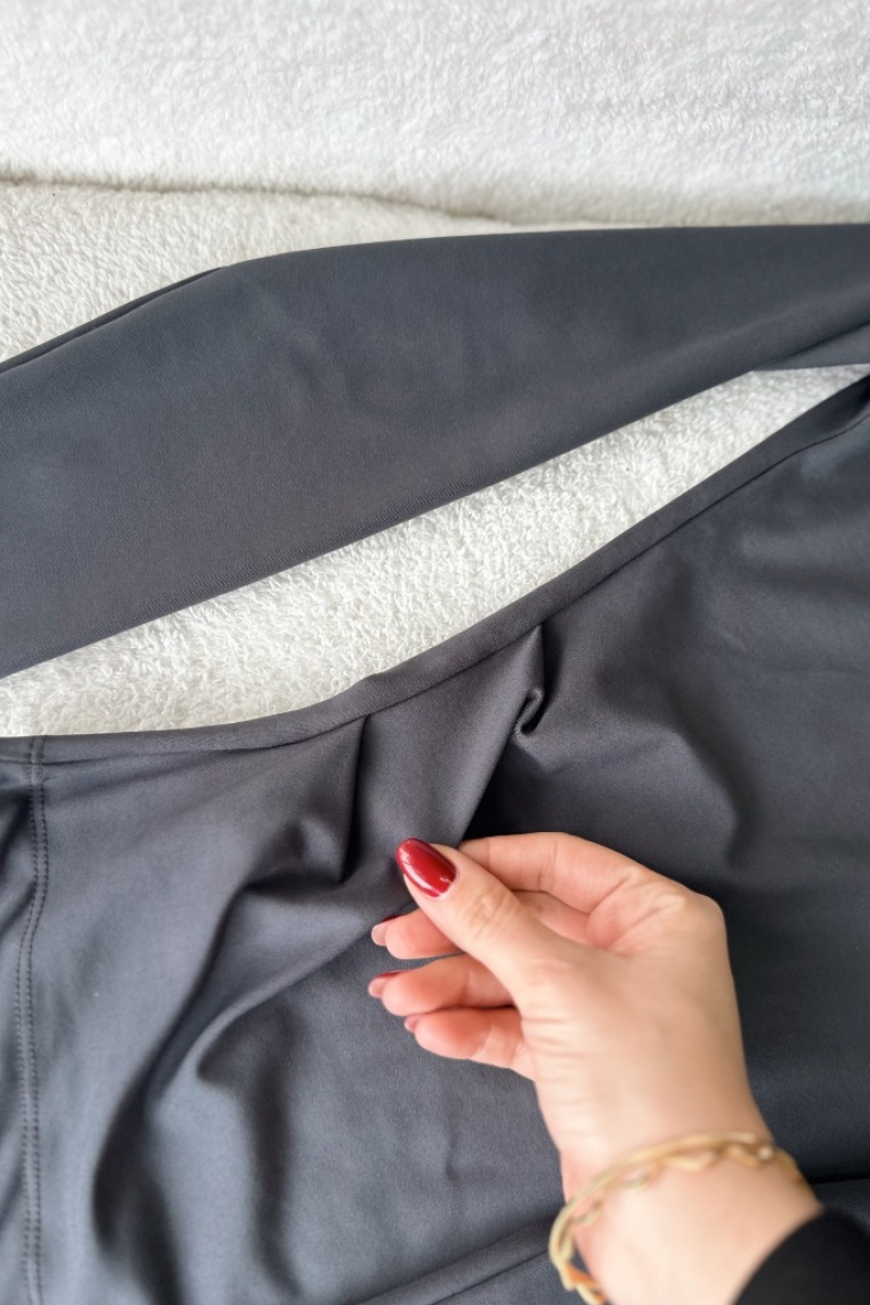 Leyla Anrasit Asimetrik Bluz