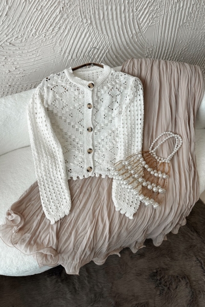 Petunya Beyaz Hırka