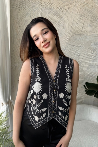 İlay Sinyora Siyah Yelek