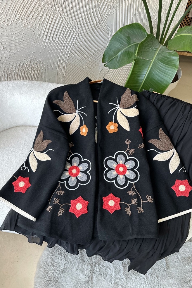 Kardelen Siyah Ceket