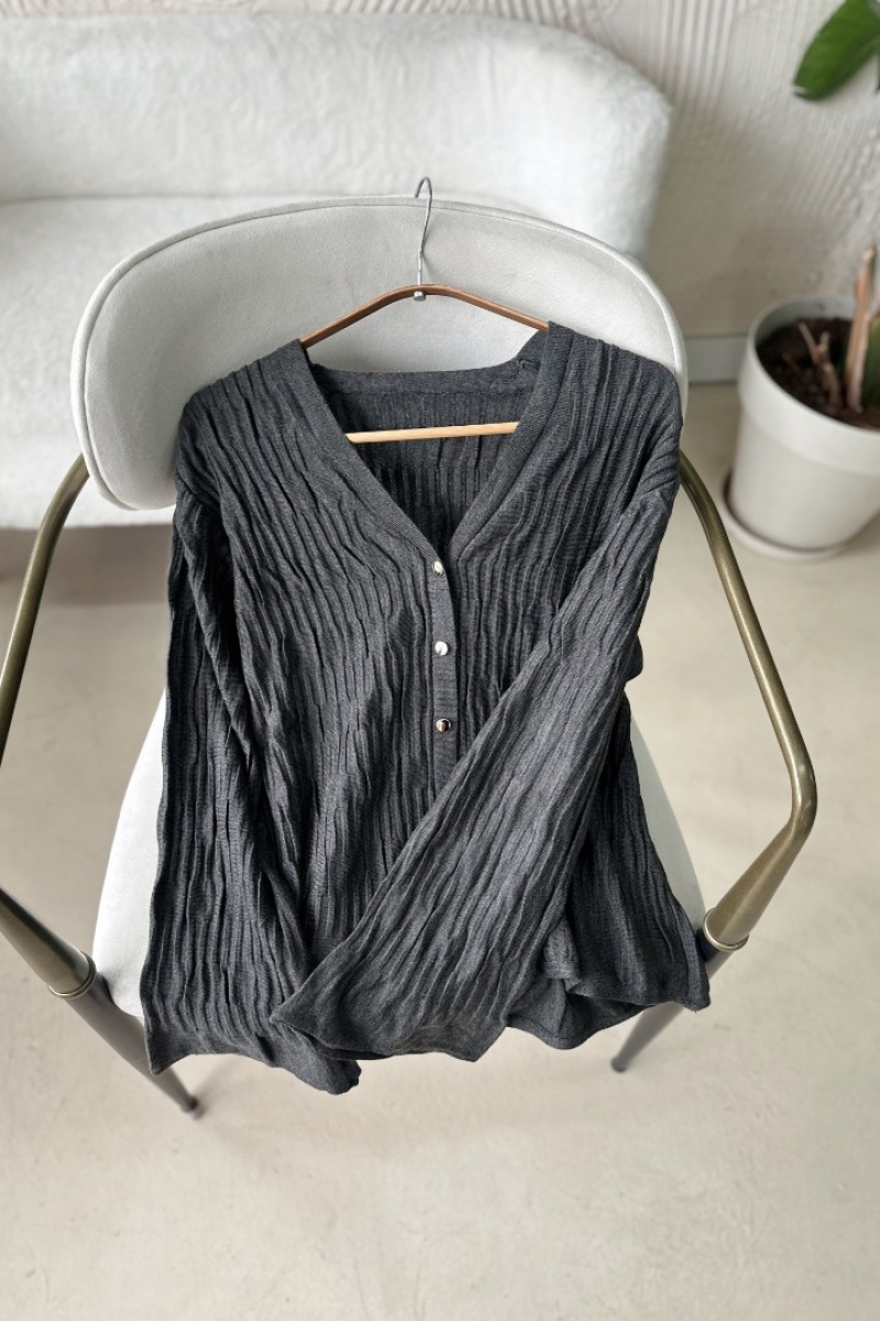 Tanya Antrasit Hırka