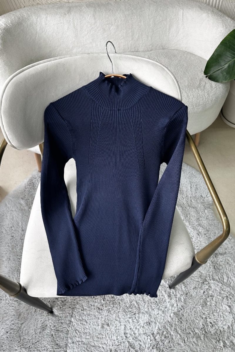 Benny Lacivert Kazak