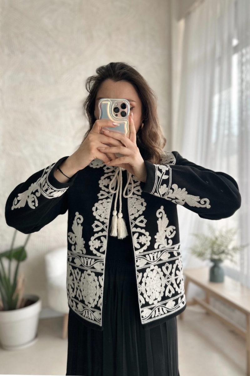 Poll Hira Siyah Ceket