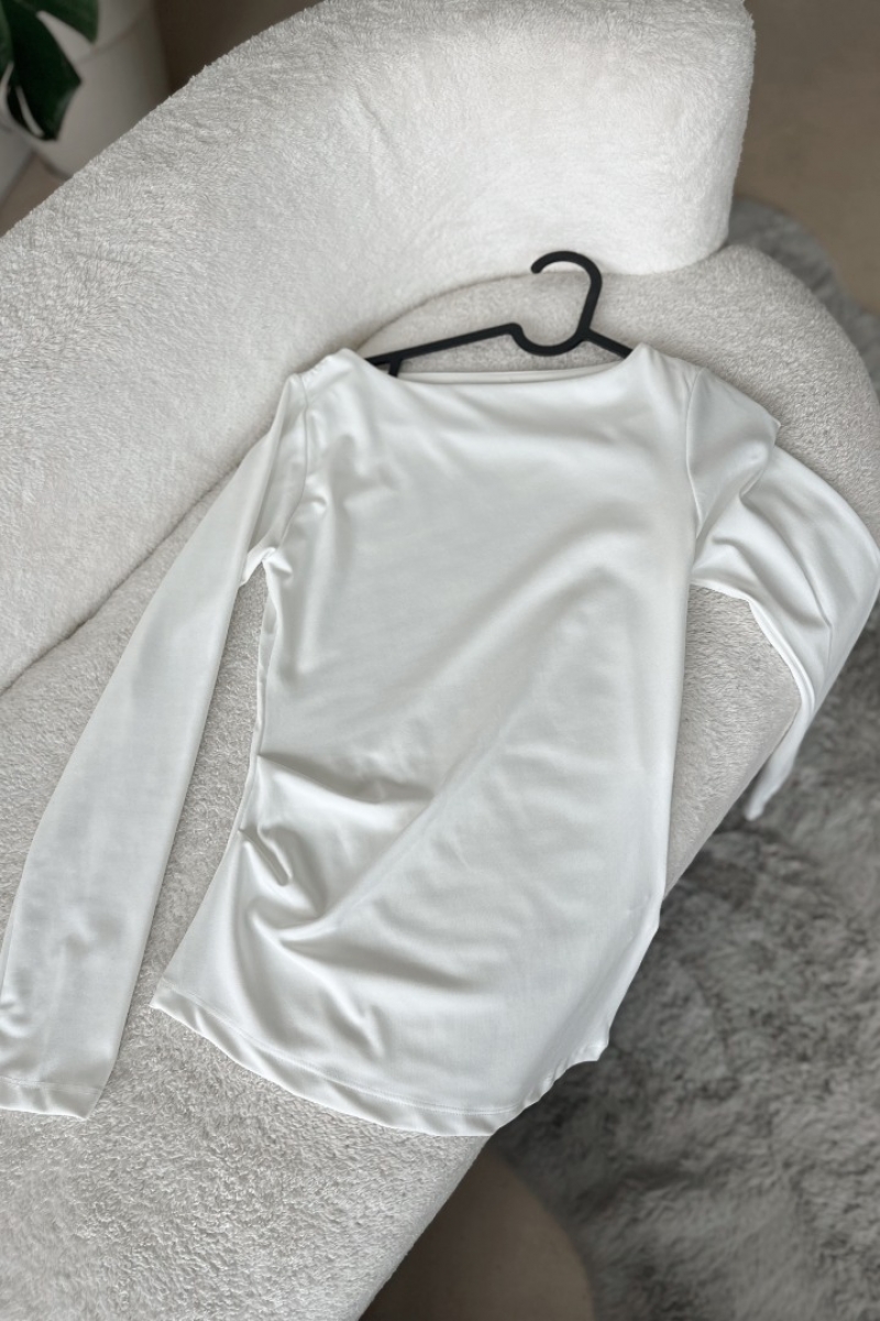 Leyla Beyaz Asimetrik Bluz