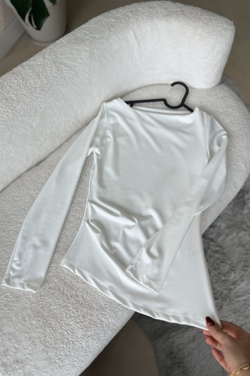 Leyla Beyaz Asimetrik Bluz