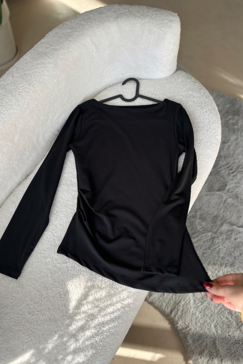 Leyla Siyah Asimetrik Bluz