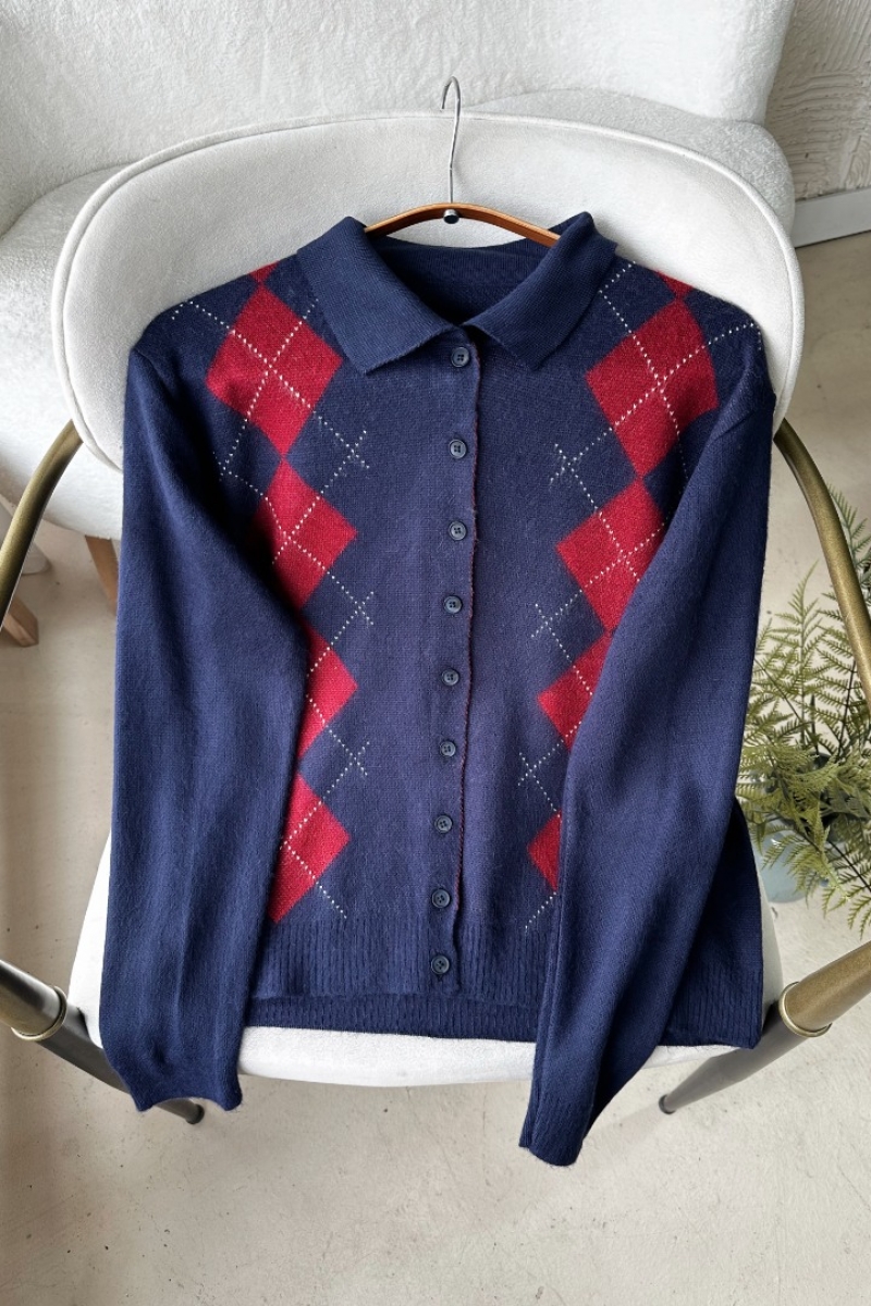 Ernest Lacivert Hırka