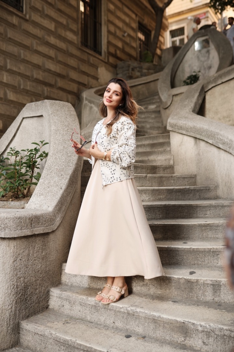 Poll Roys Bej Uzun Etek