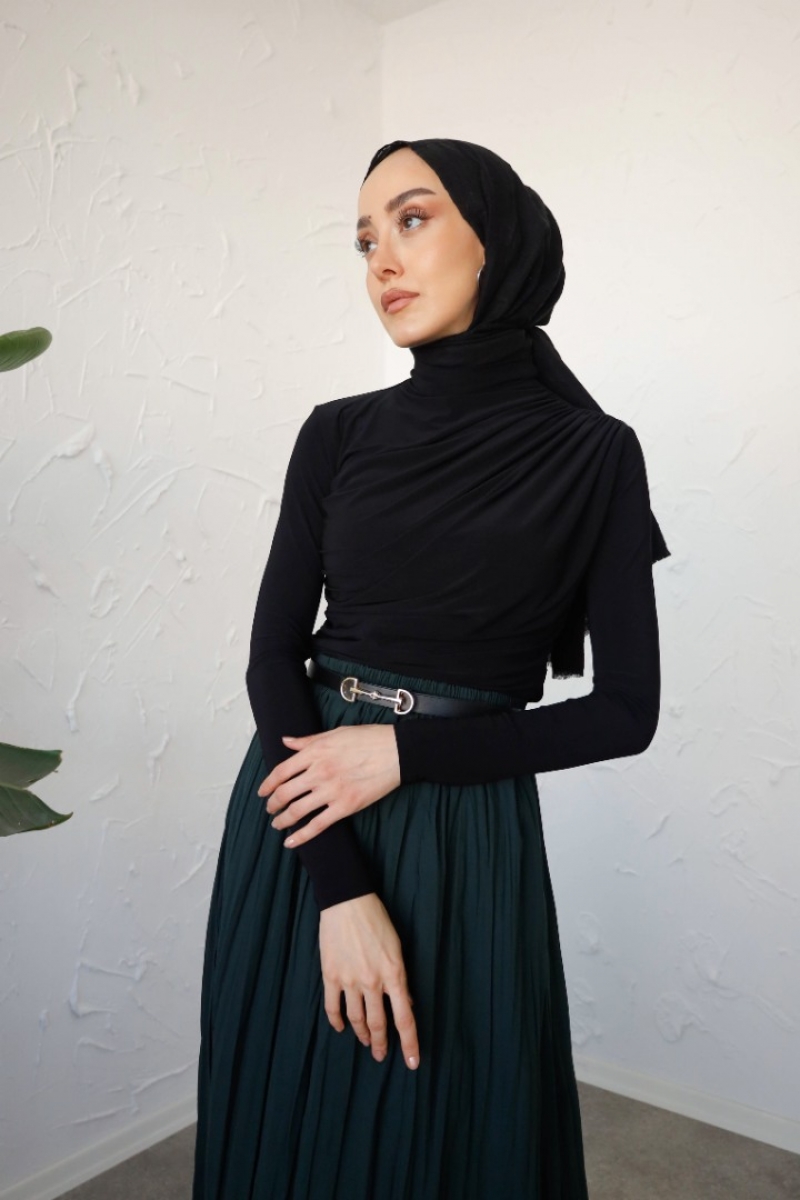 Zahel Siyah Drapeli Dik Yaka Bluz